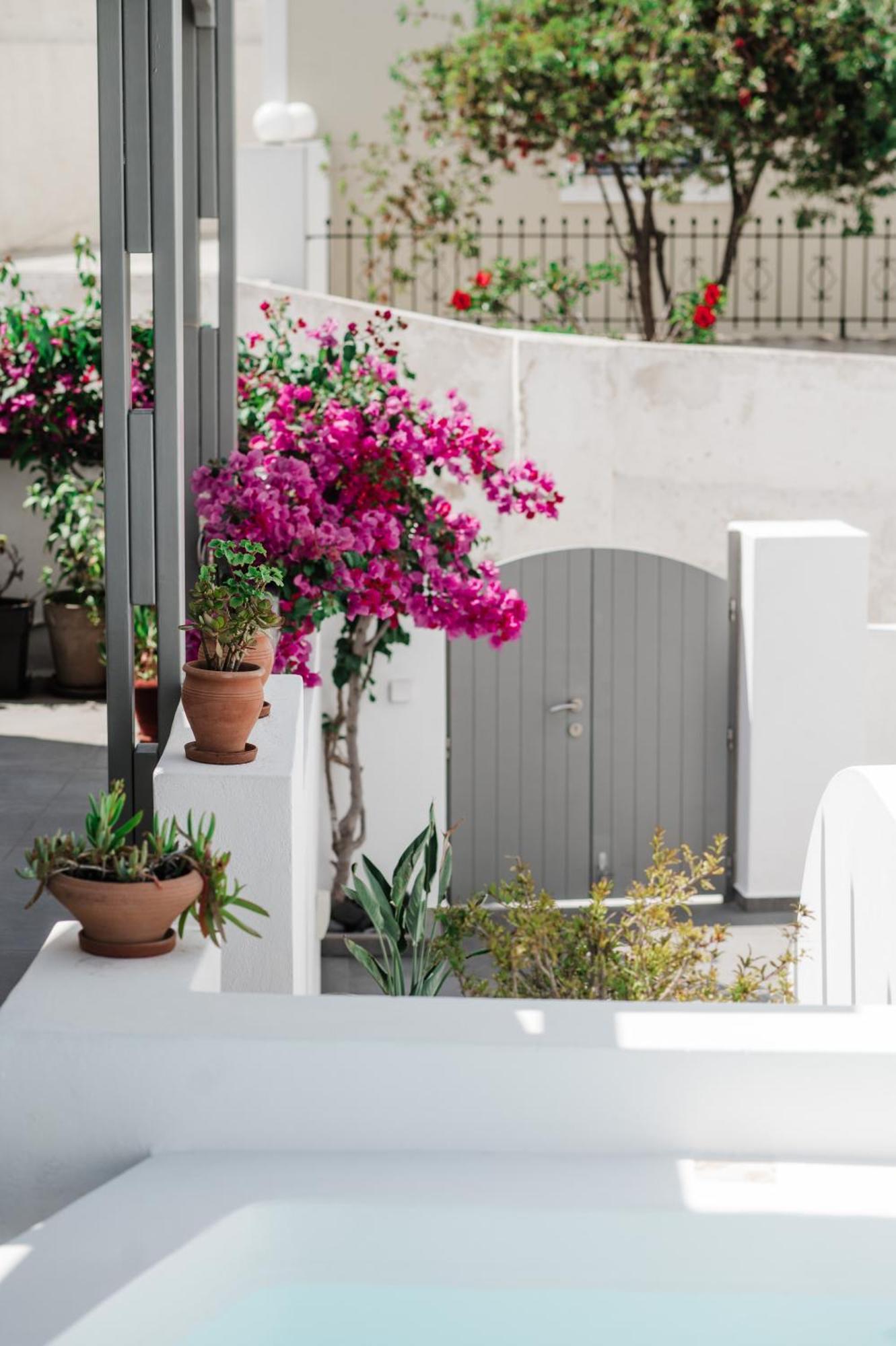 Amphitrite Suites Santorini Vóthon Zewnętrze zdjęcie
