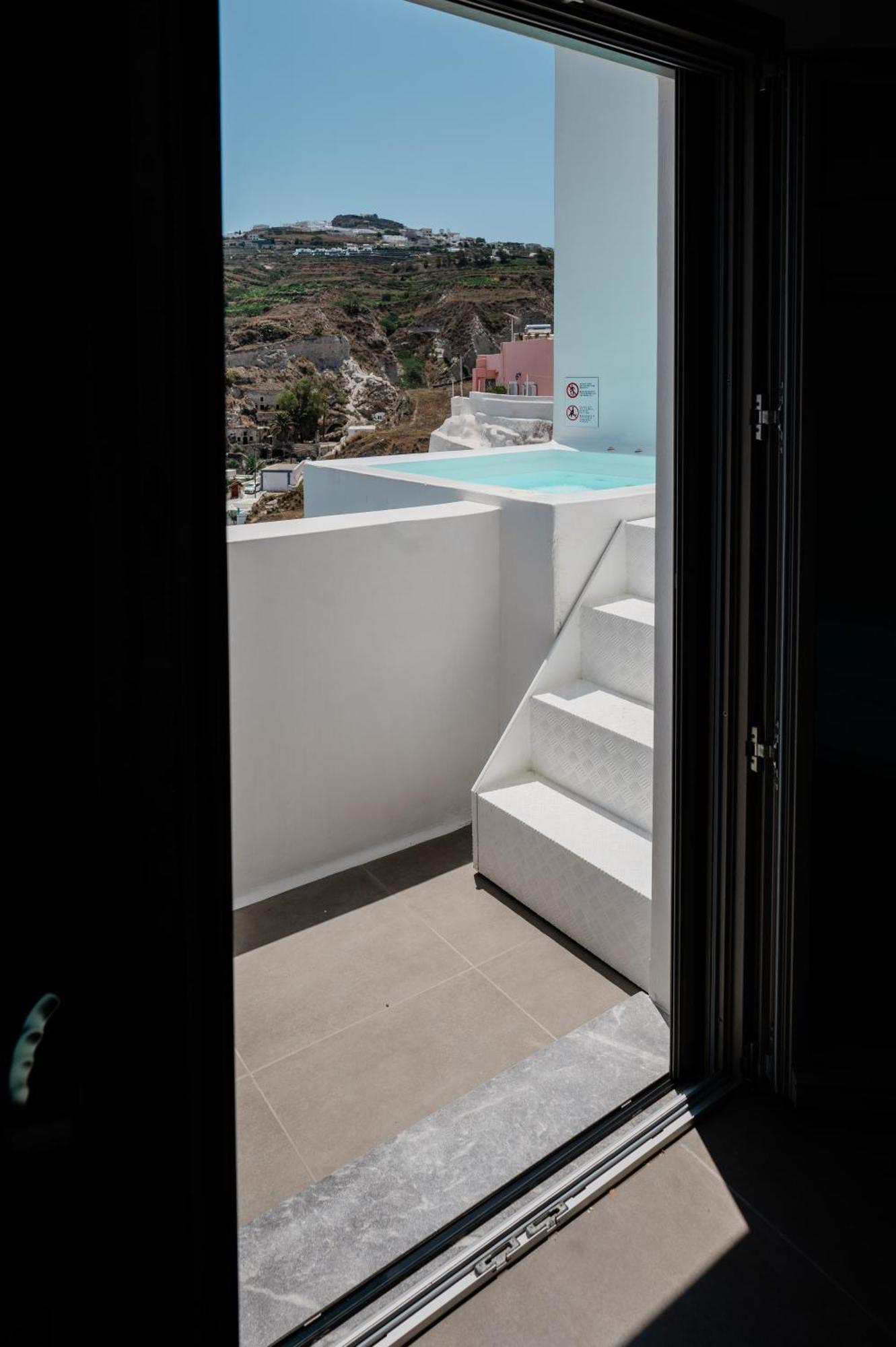 Amphitrite Suites Santorini Vóthon Zewnętrze zdjęcie